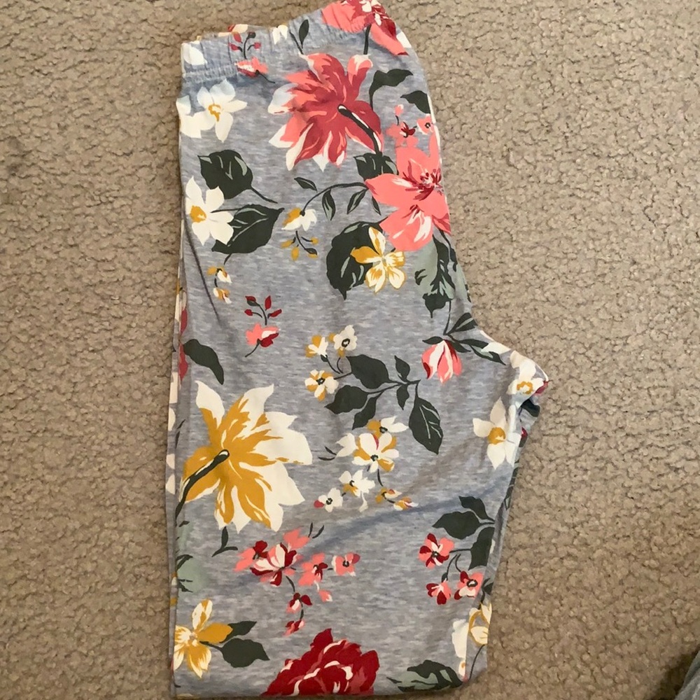 Old Navy floral leggings